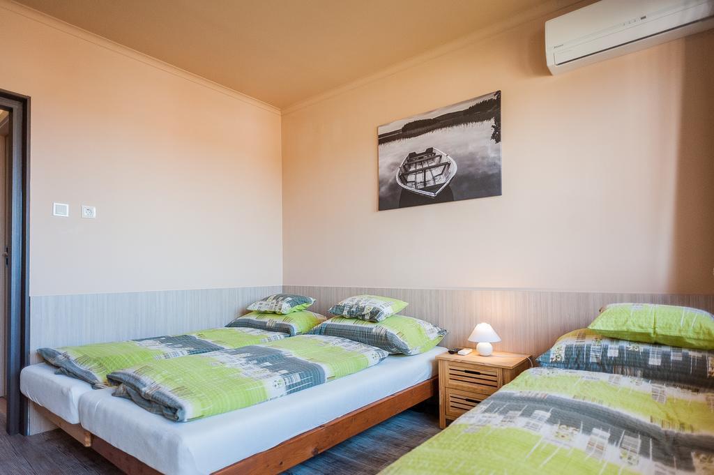 Milan Apartmanok Siófok Buitenkant foto