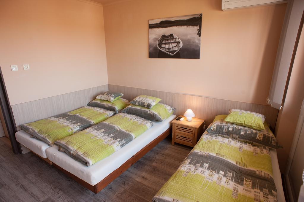 Milan Apartmanok Siófok Buitenkant foto